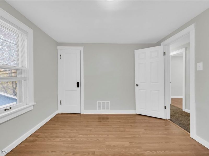 485 E Archwood Avenue, Akron, OH 44301 Photo 16