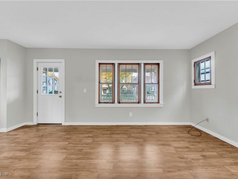 485 E Archwood Avenue, Akron, OH 44301 Photo 5