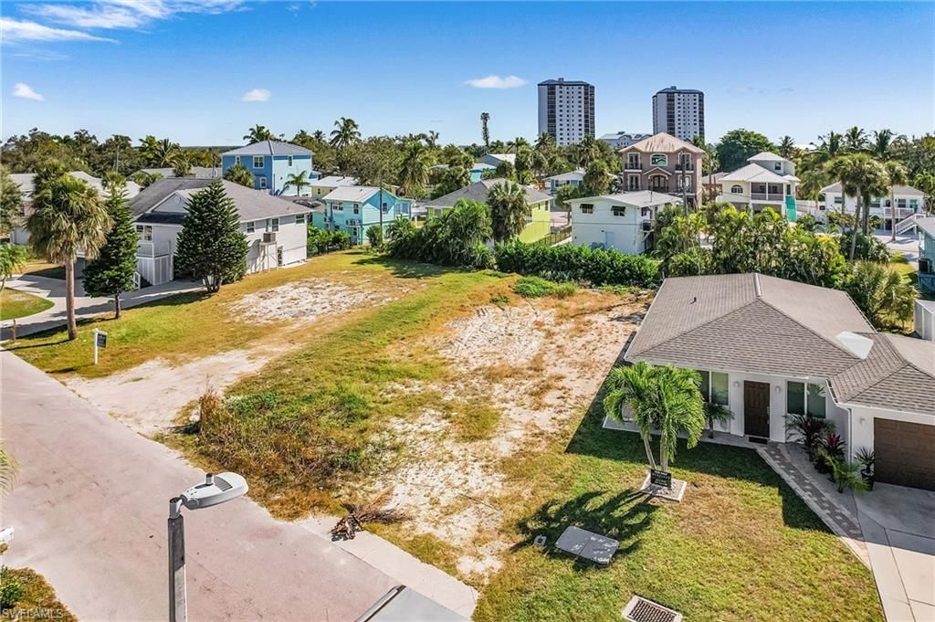 140 Hercules Dr, Fort Myers Beach, FL 33931 Photo