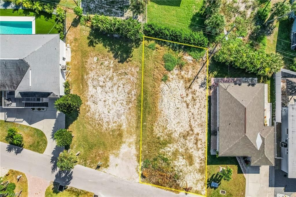 140 Hercules Dr, Fort Myers Beach, FL 33931 Photo