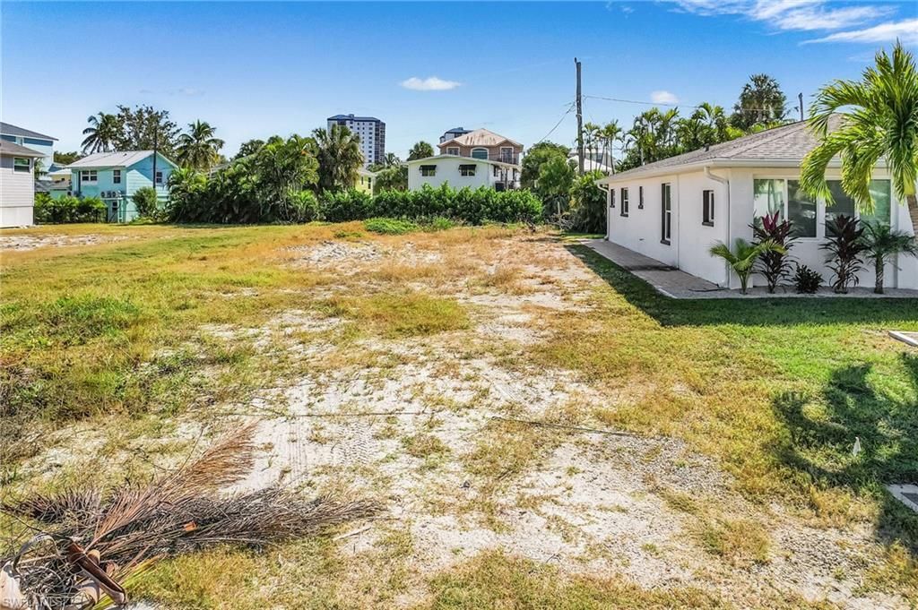 140 Hercules Dr, Fort Myers Beach, FL 33931 Photo