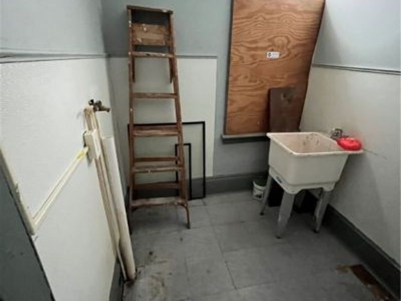 6700 Hosmer Avenue, Cleveland, OH 44105 Photo 14