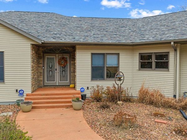 S4362 Fox Hill Circle, Baraboo, WI 53913
