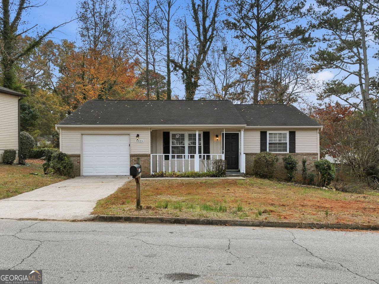 5323 Tracey Drive, Stone Mountain, GA 30088 Main Photo