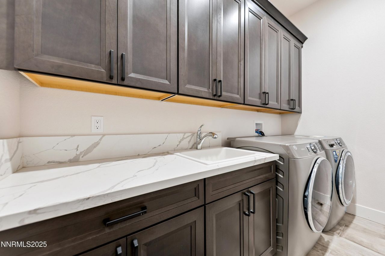 912 Holstein Court, Gardnerville, NV 89460 Photo