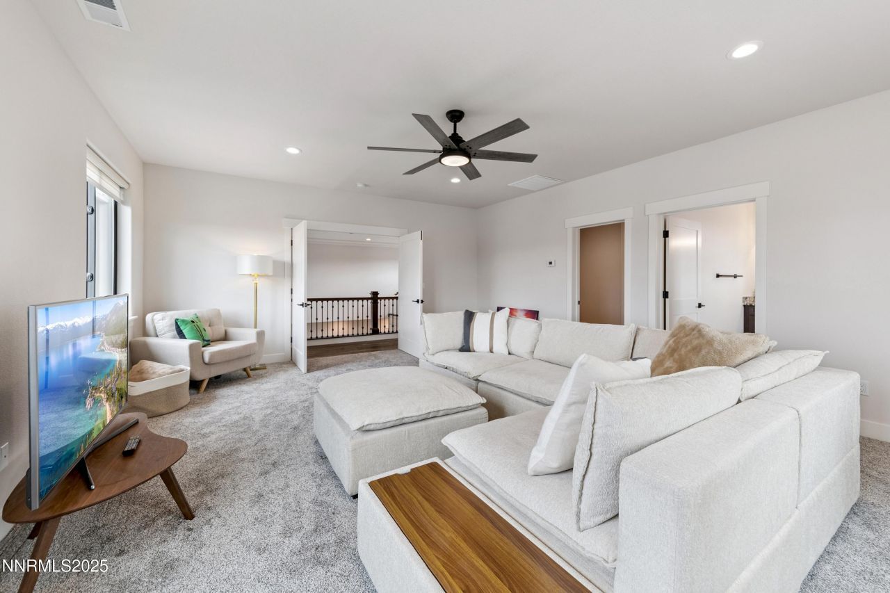 912 Holstein Court, Gardnerville, NV 89460 Photo