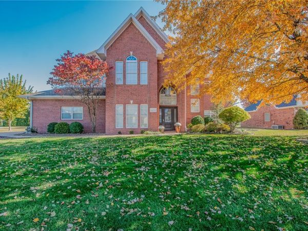 21 S Windsor Drive, Rogers, AR 72758