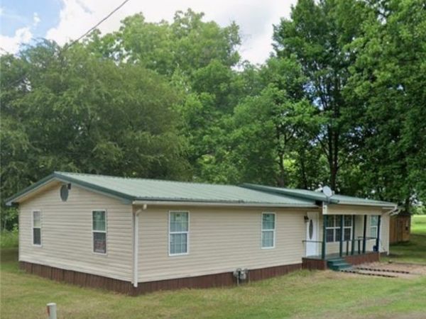 1009 N Trotter Road, Dermott, AR 71638