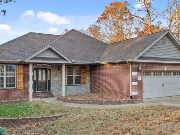 50 Lyndhurst Drive, Bella Vista, AR 72714