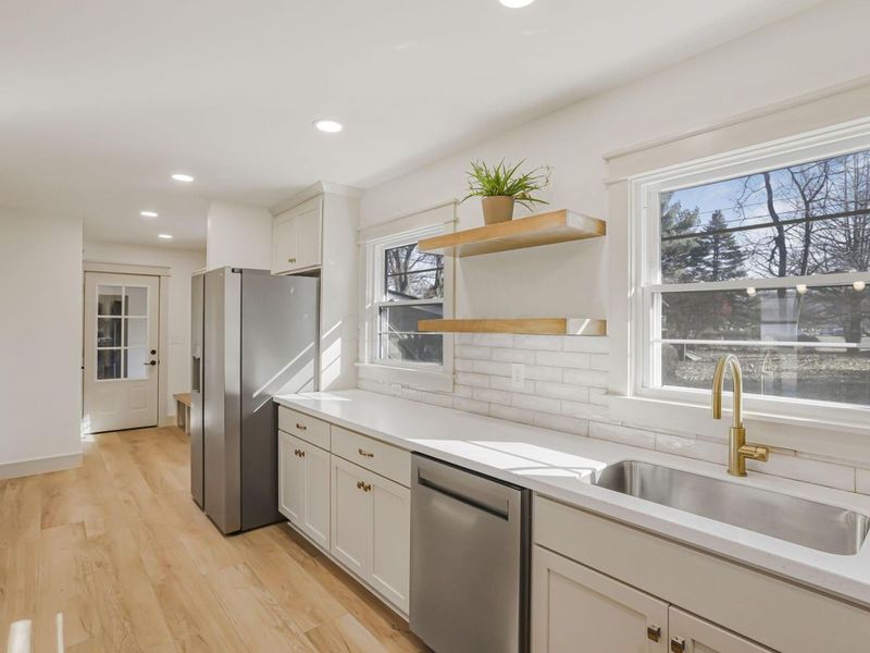 944 Fieldson Drive, Heath, OH 43056 Photo 10