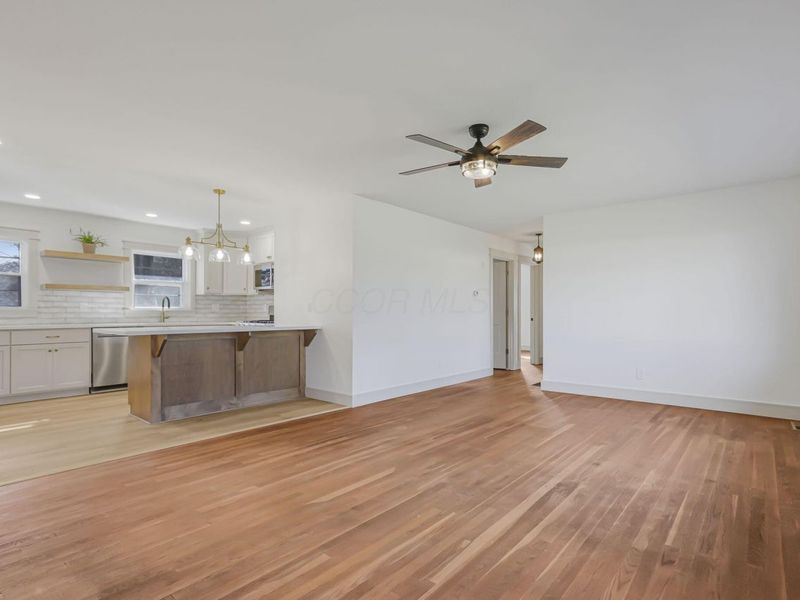 944 Fieldson Drive, Heath, OH 43056 Photo 6