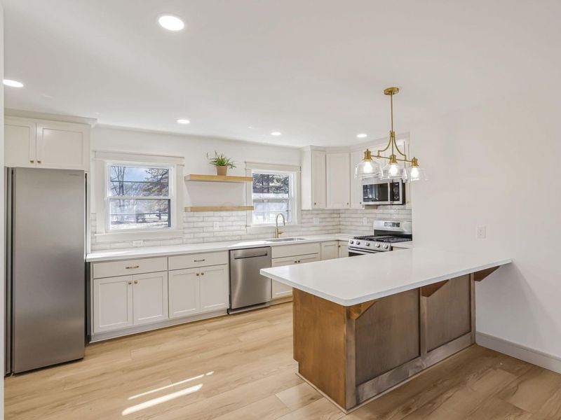 944 Fieldson Drive, Heath, OH 43056 Photo 7