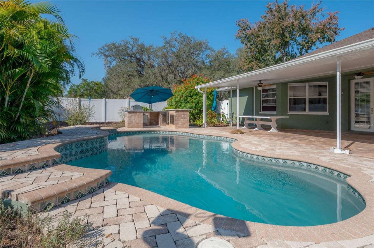 12108 Riverhills Drive, Temple Terrace, FL 33617 Photo