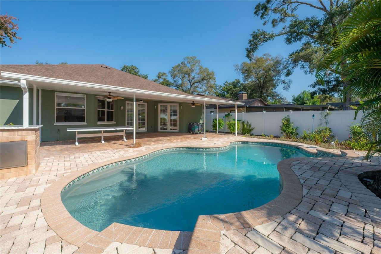 12108 Riverhills Drive, Temple Terrace, FL 33617 Photo