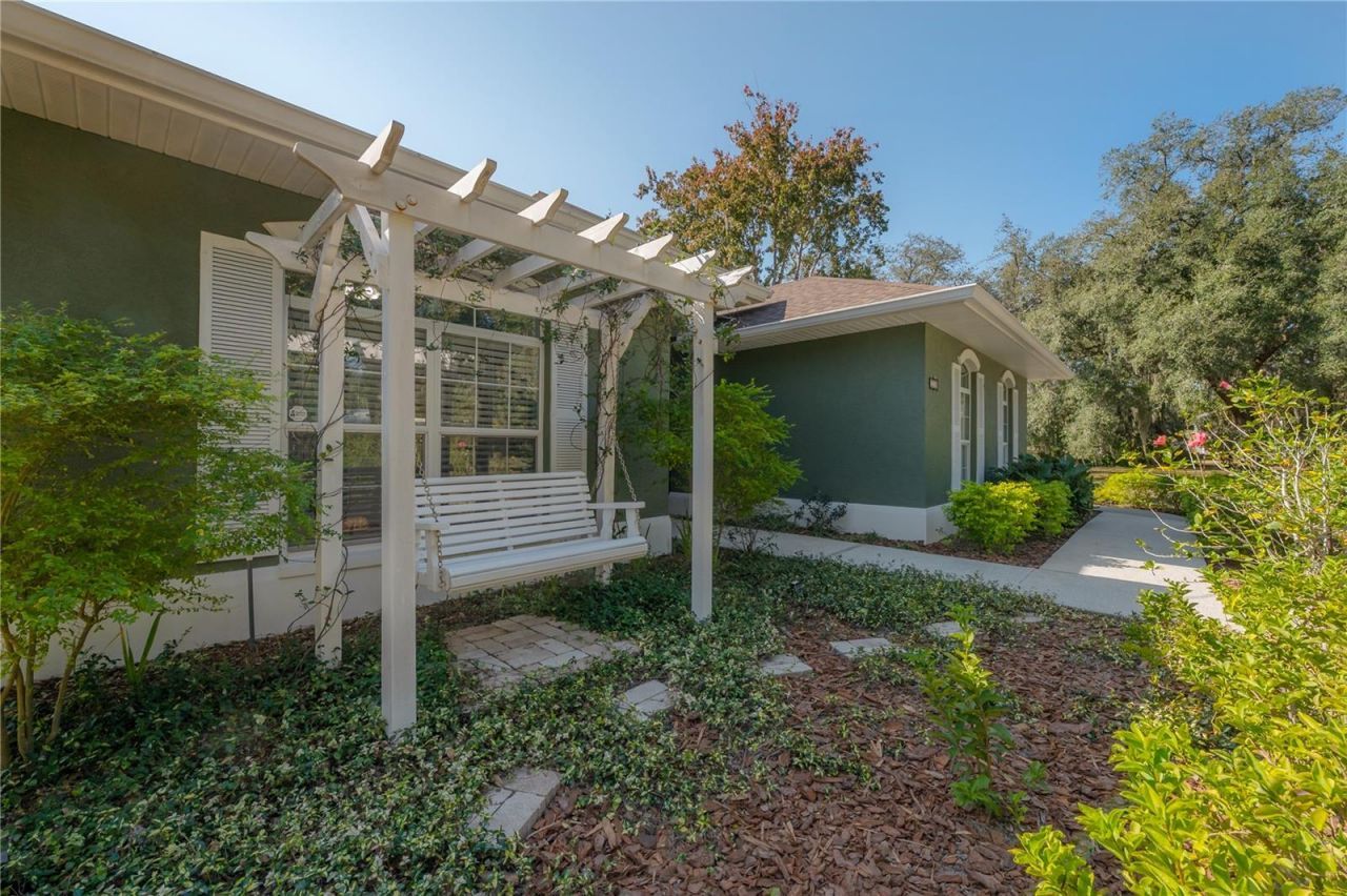 12108 Riverhills Drive, Temple Terrace, FL 33617 Photo