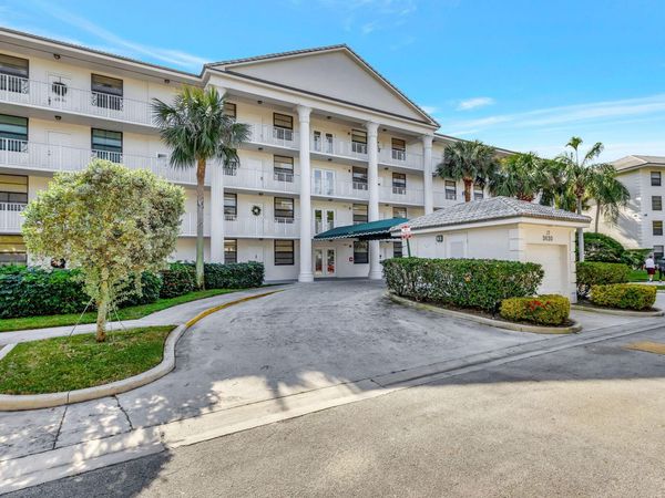 3630 Whitehall Drive, Unit 105, West Palm Beach, FL 33401