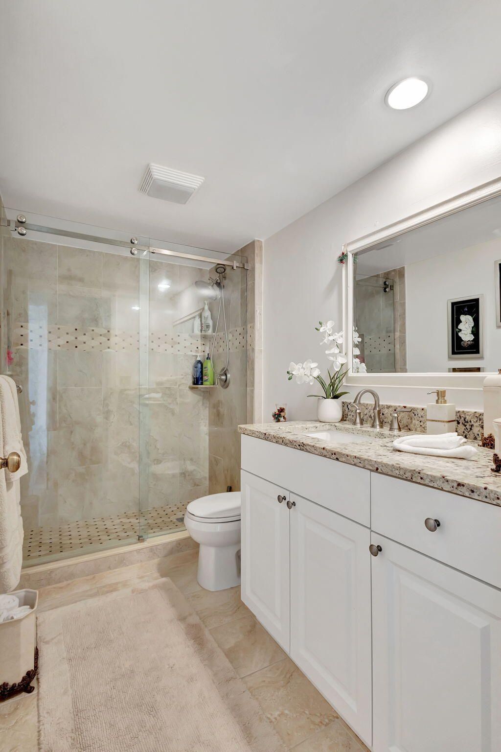 3630 Whitehall Drive, Unit 105, West Palm Beach, FL 33401 Photo