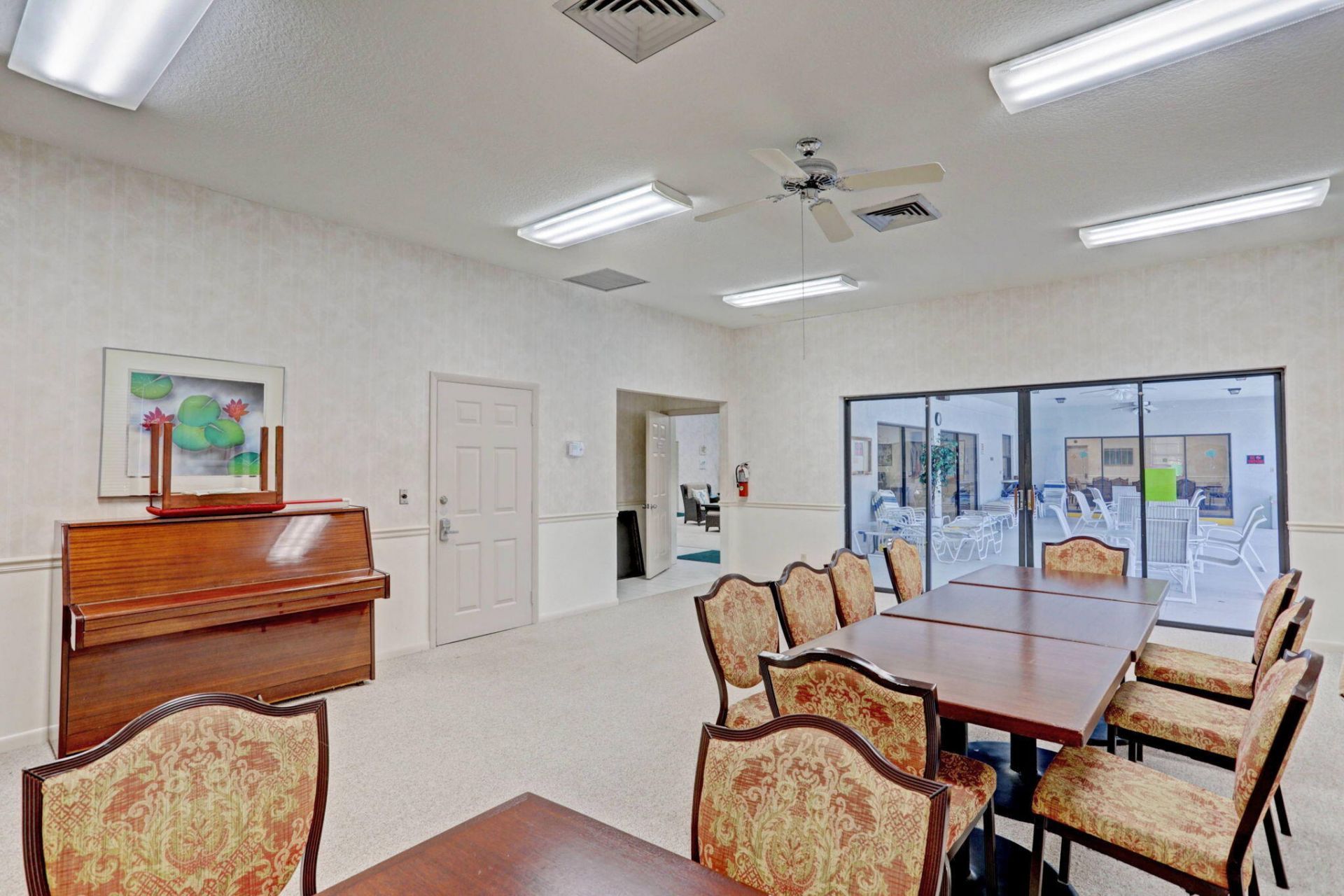 3630 Whitehall Drive, Unit 105, West Palm Beach, FL 33401 Photo