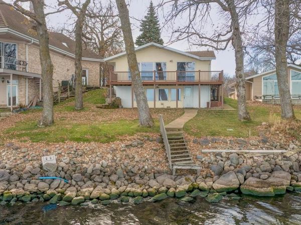 2310 Lakeside Avenue, Wahpeton, IA 51351