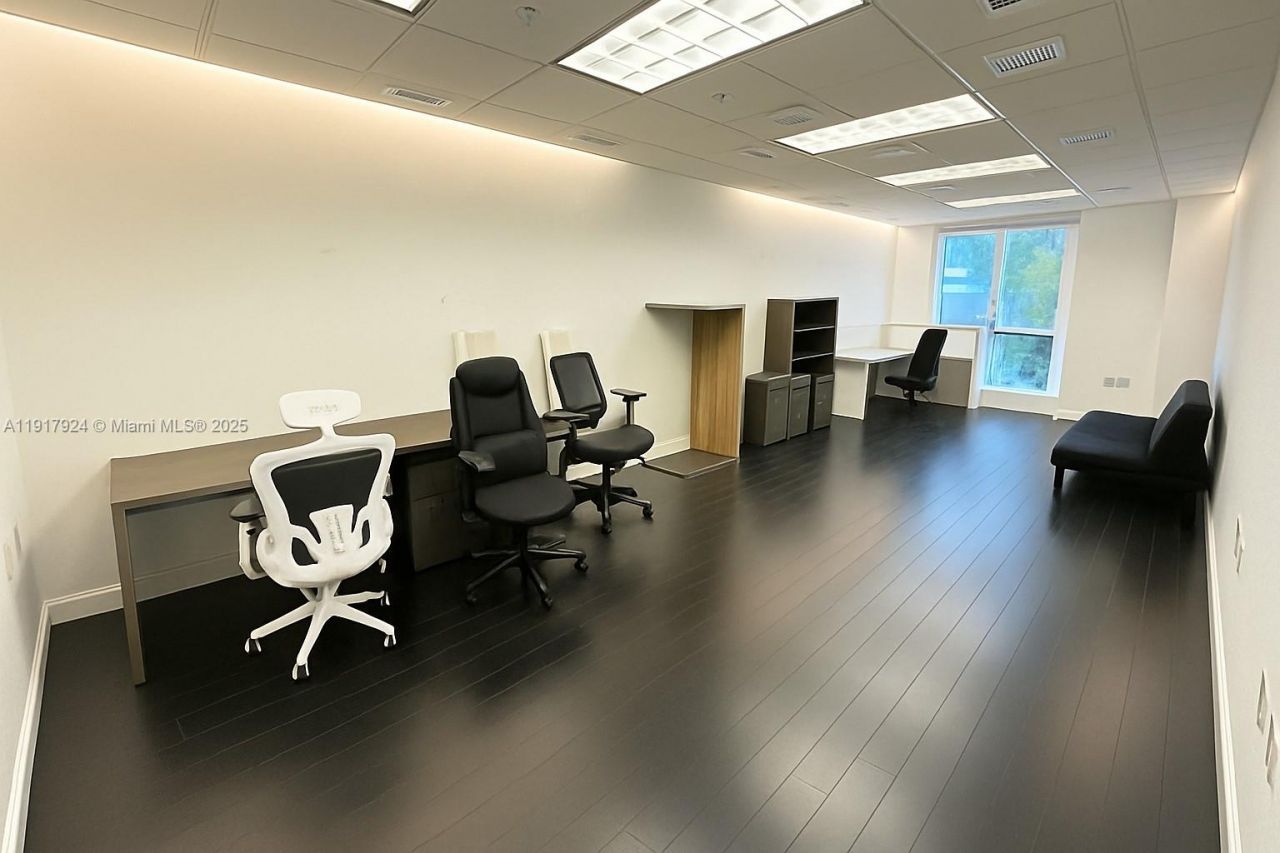 1000 5th St, Unit 303, Miami Beach, FL 33139 Photo