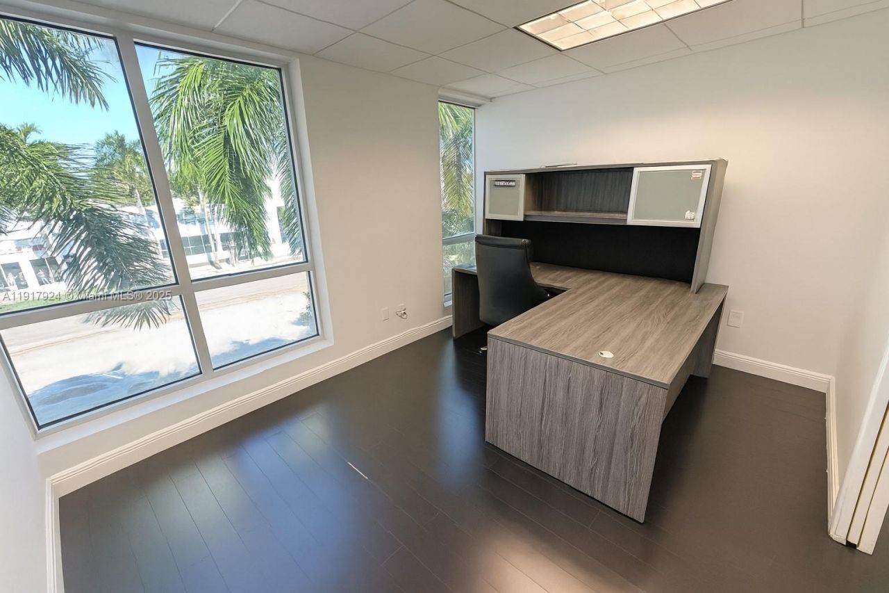 1000 5th St, Unit 303, Miami Beach, FL 33139 Photo