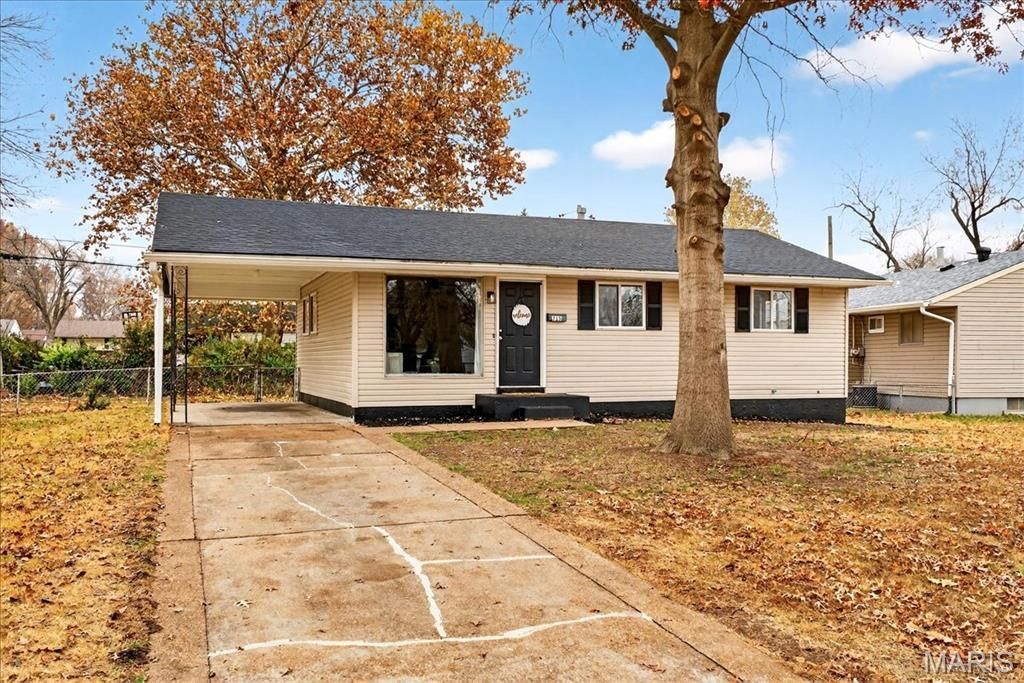 715 Tyson Drive, Florissant, MO 63031 Main Photo