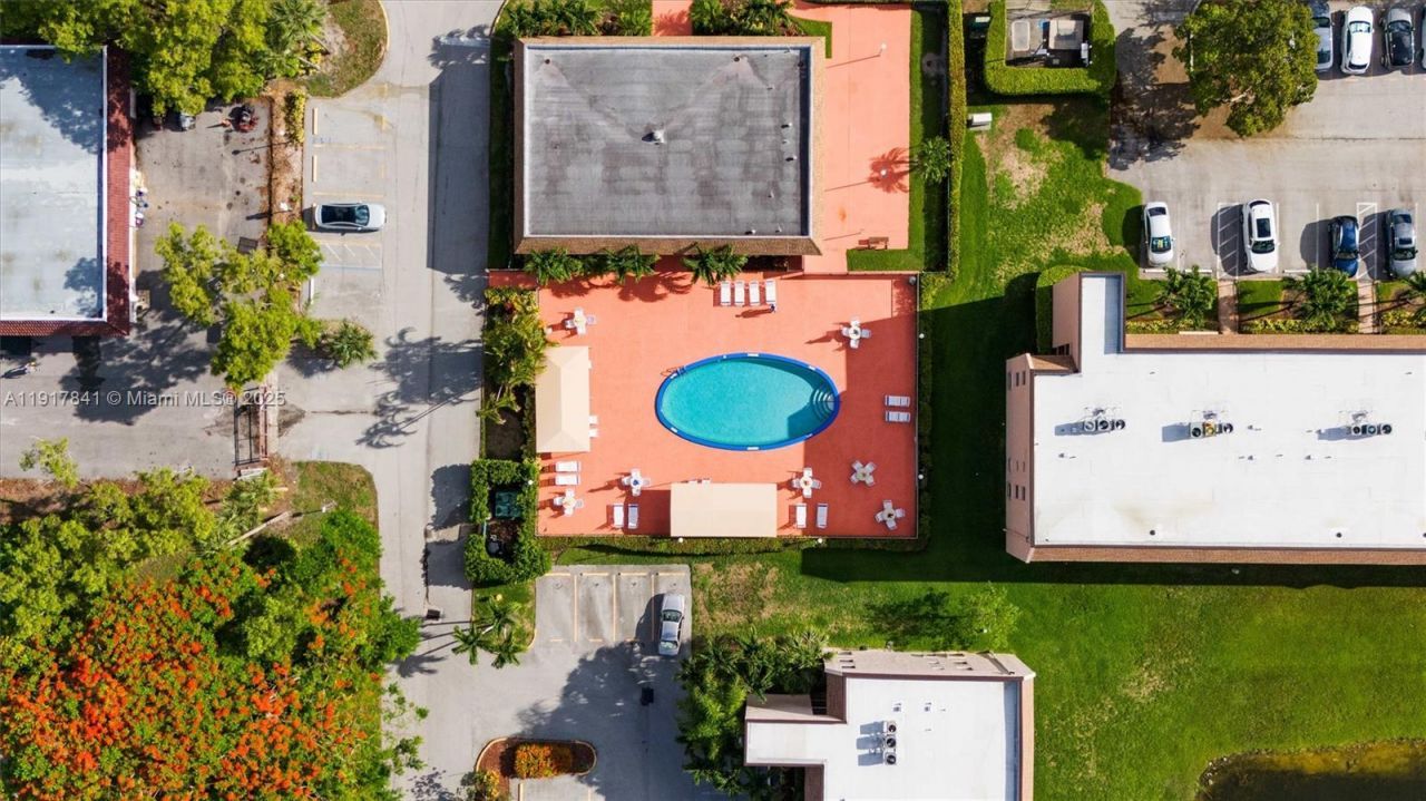 10207 Sunrise Lakes Blvd, Unit 203, Sunrise, FL 33322 Photo