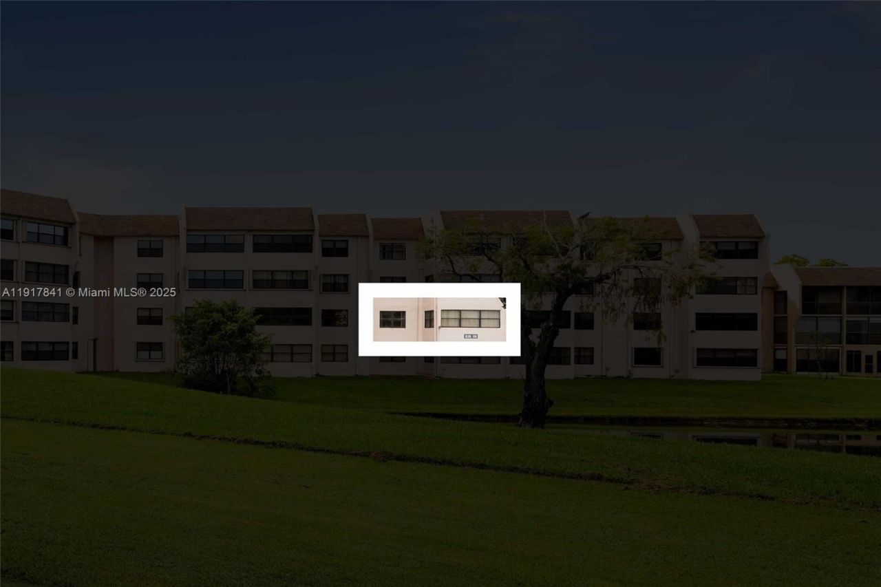 10207 Sunrise Lakes Blvd, Unit 203, Sunrise, FL 33322 Photo