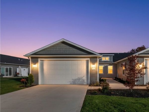 130 W Spring Drive, Elyria, OH 44035