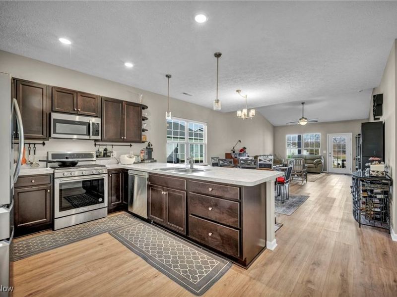 130 W Spring Drive, Elyria, OH 44035 Photo 8