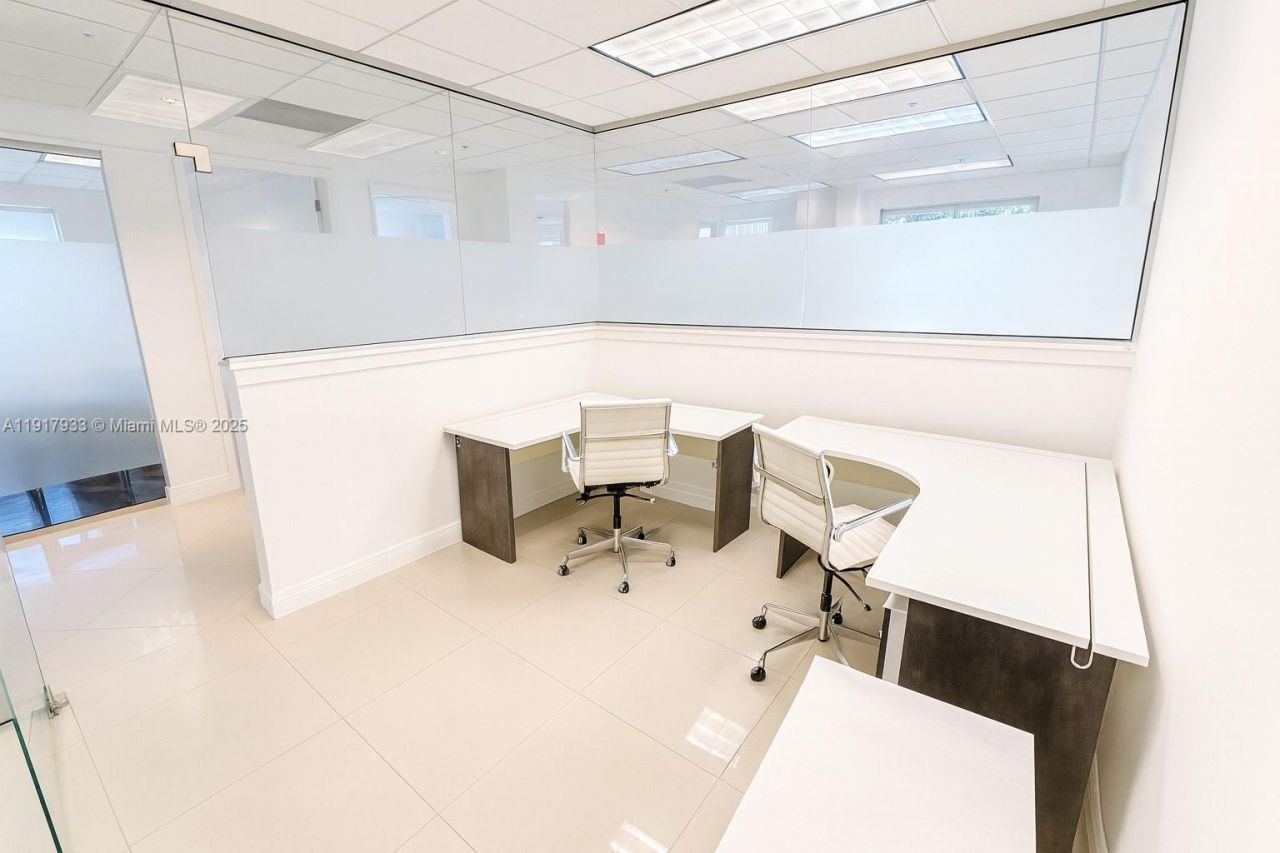 1000 5th St, Unit 304, Miami Beach, FL 33139 Photo