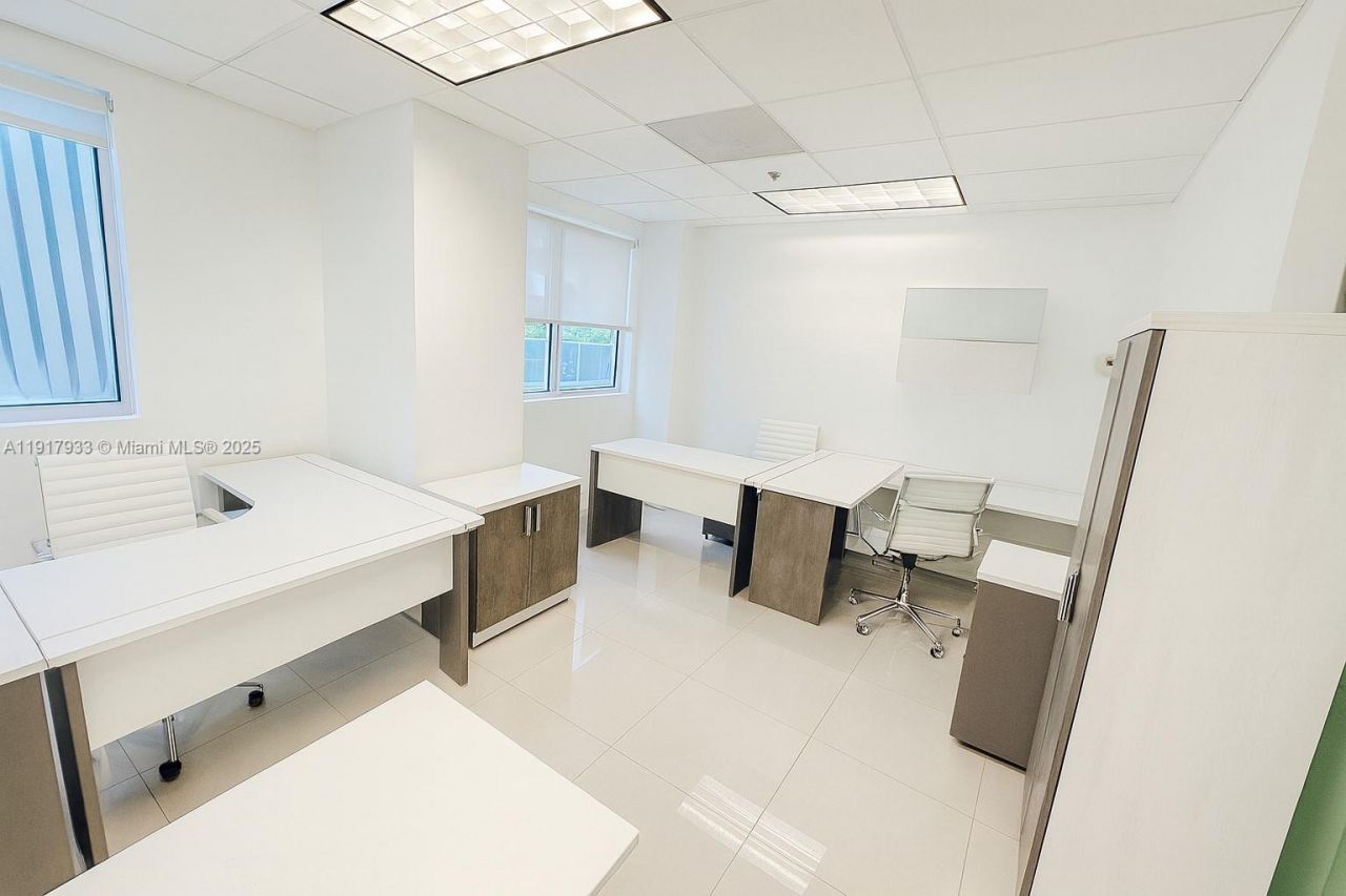 1000 5th St, Unit 304, Miami Beach, FL 33139 Photo