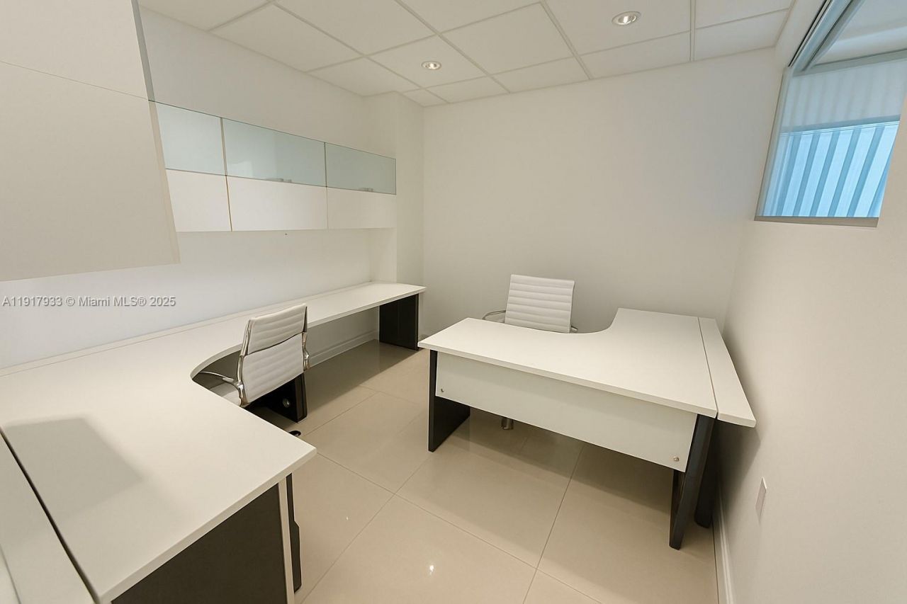 1000 5th St, Unit 304, Miami Beach, FL 33139 Photo