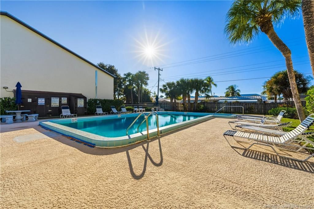 250 SE Four Winds Drive, Unit 105, Stuart, FL 34996 Photo