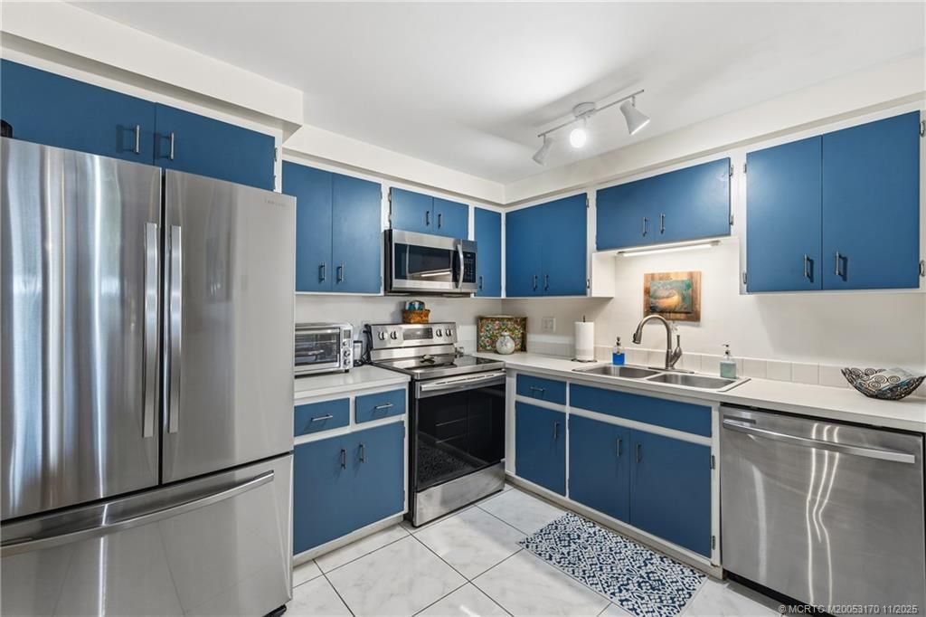 250 SE Four Winds Drive, Unit 105, Stuart, FL 34996 Photo