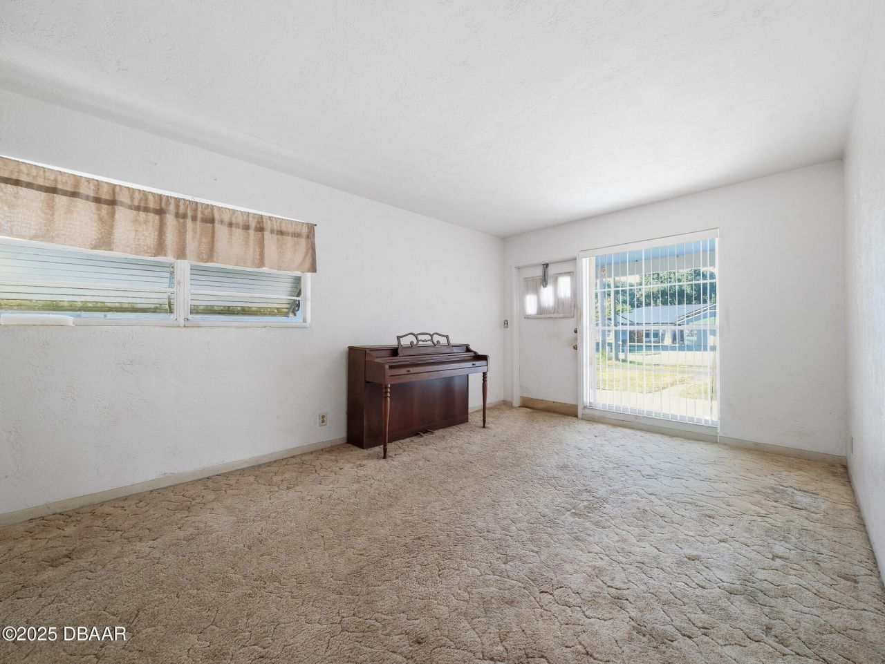 813 E 8th Avenue, New Smyrna Beach, FL 32169 Photo