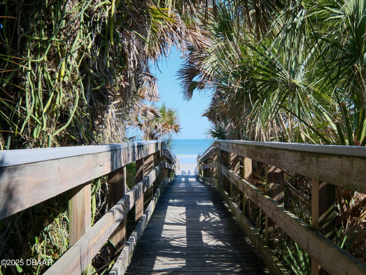 813 E 8th Avenue, New Smyrna Beach, FL 32169 Photo