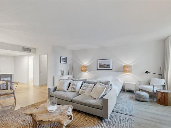 2301 Collins Ave, Unit 323, Miami Beach, FL 33139