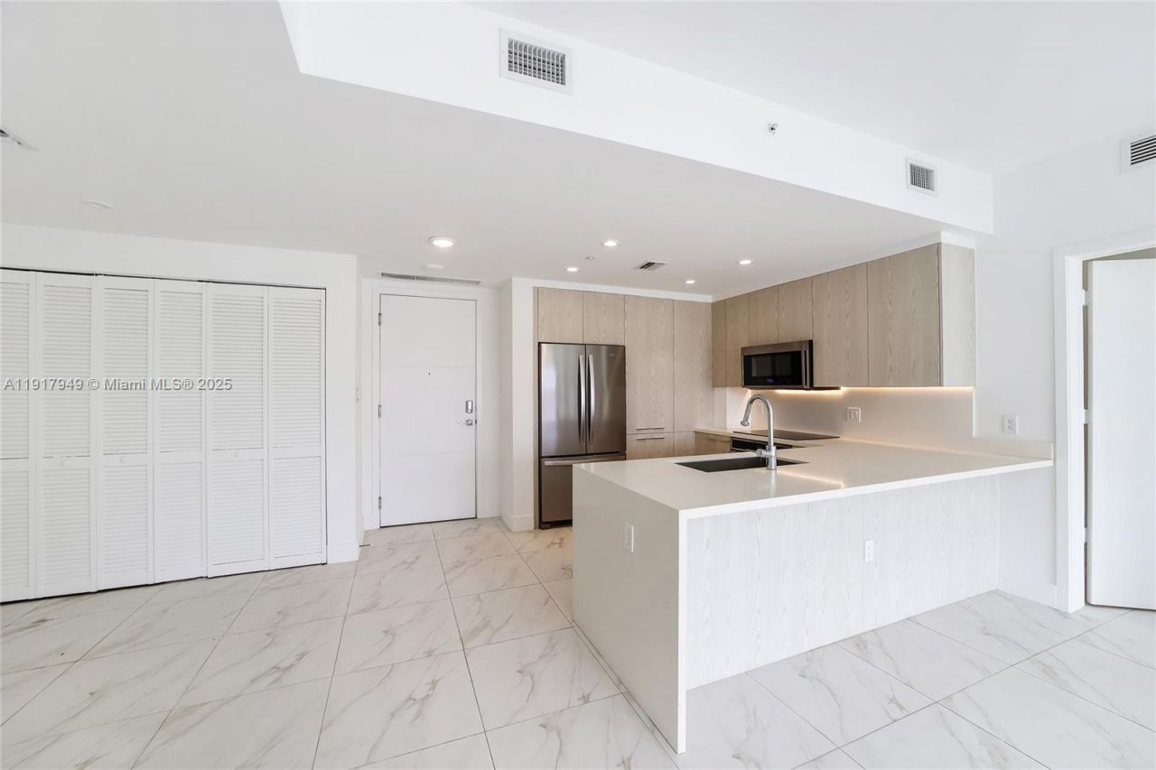 2000 Metropica Way, Unit 306, Sunrise, FL 33323 Photo