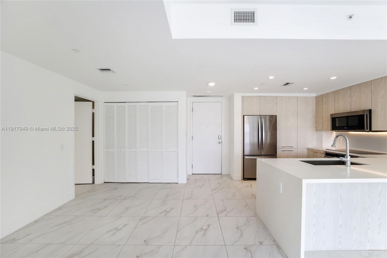 2000 Metropica Way, Unit 306, Sunrise, FL 33323 Photo