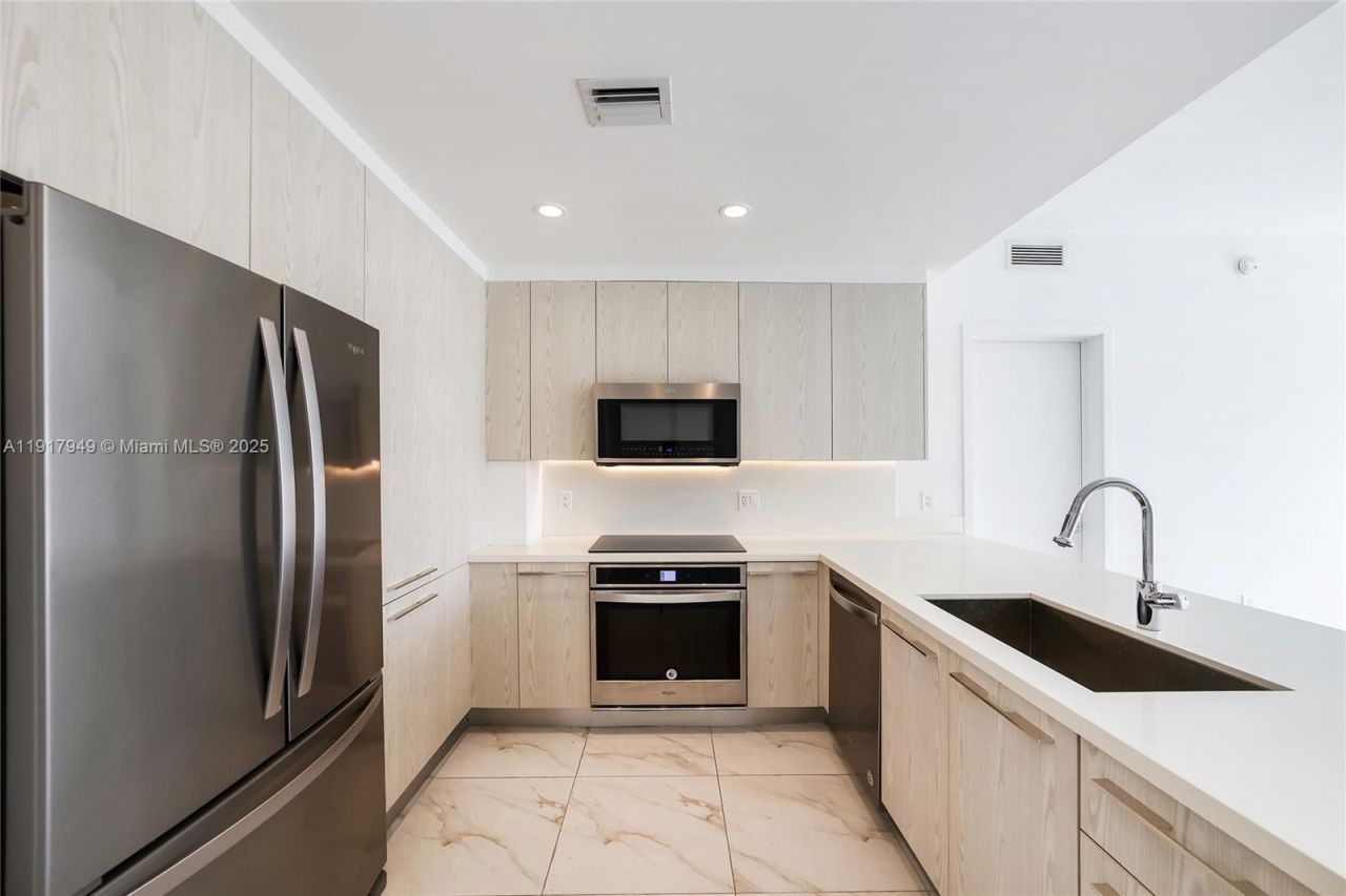 2000 Metropica Way, Unit 306, Sunrise, FL 33323 Photo