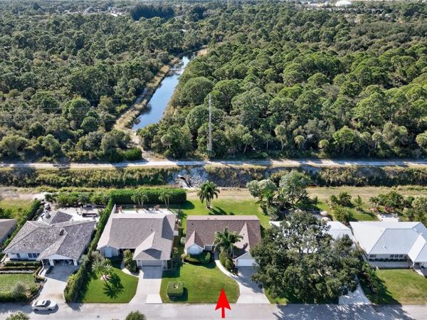 635 Fox Run SW, Vero Beach, FL 32962