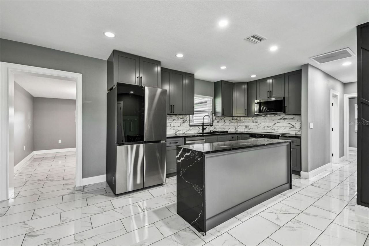 1811 Marilyn Avenue, Bradenton, FL 34207 Photo