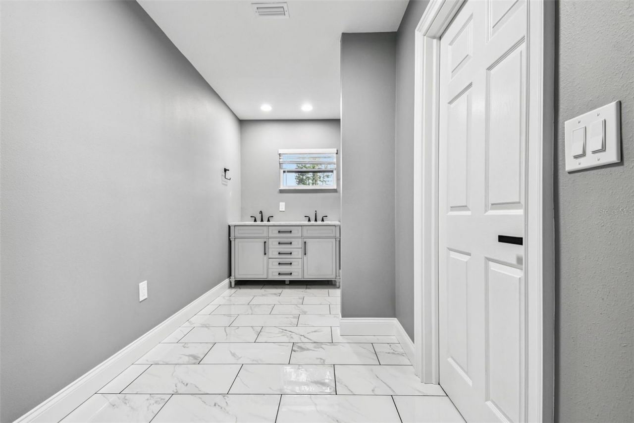 1811 Marilyn Avenue, Bradenton, FL 34207 Photo