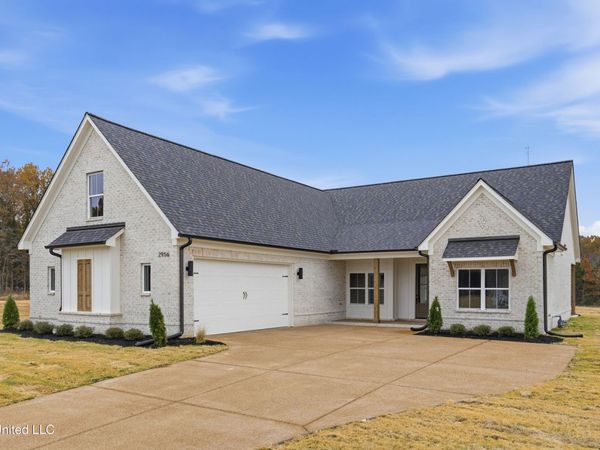 2956 Molly Cove, Nesbit, MS 38651