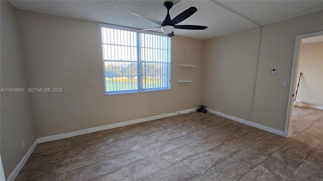 9230 Lagoon Pl, Unit 310, Davie, FL 33324 Photo