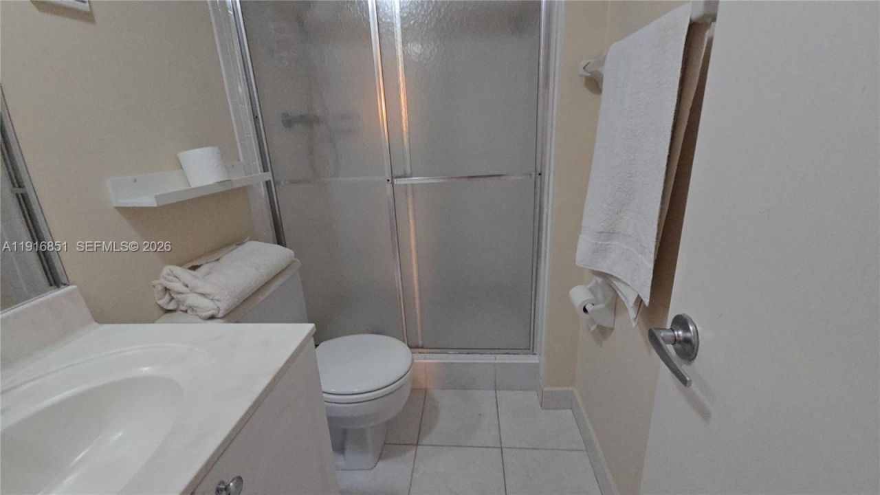 9230 Lagoon Pl, Unit 310, Davie, FL 33324 Photo