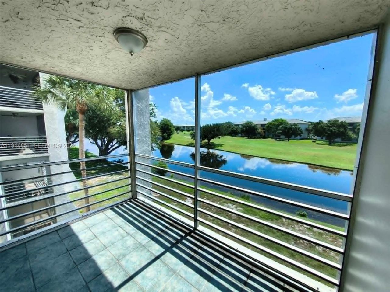 9230 Lagoon Pl, Unit 310, Davie, FL 33324 Photo