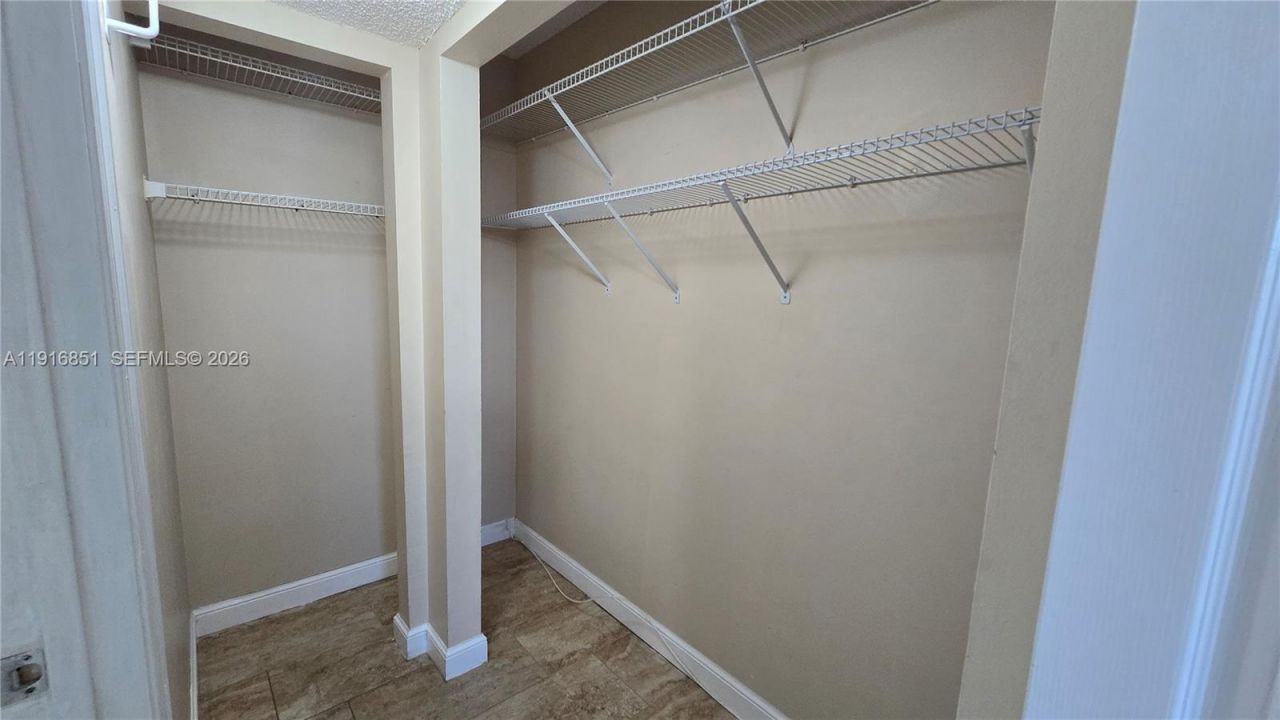 9230 Lagoon Pl, Unit 310, Davie, FL 33324 Photo