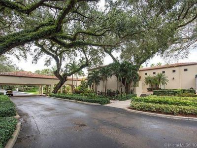 9230 Lagoon Pl, Unit 310, Davie, FL 33324 Photo